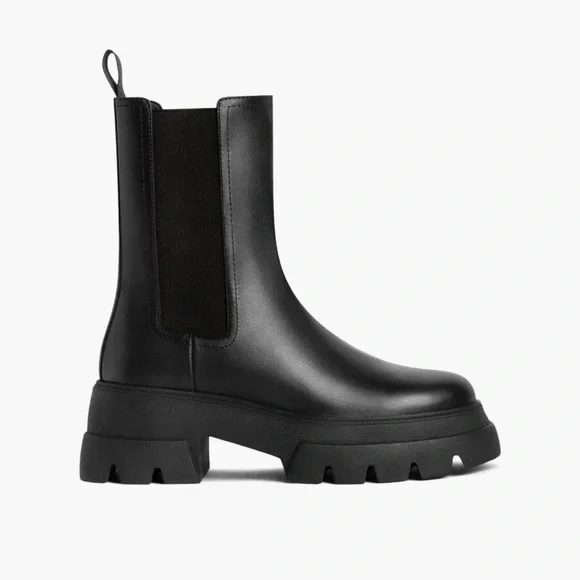 NEW IN BOX Thursday Boot Company Reign Chelsea Boots 7.5 - Picture 1 of 8